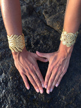 Load image into Gallery viewer, Cuff Coral - Sophie Simone Designs
