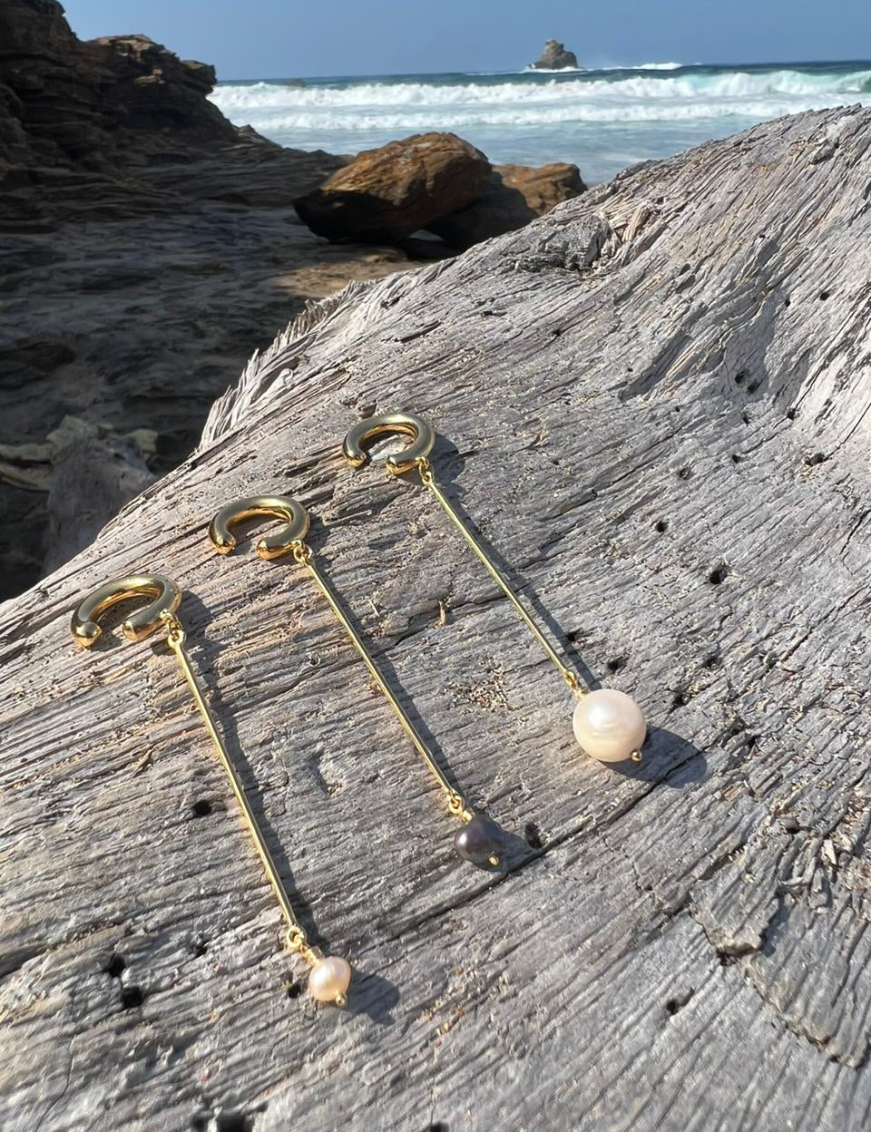 Earcuff White Pearl Small - Sophie Simone Designs