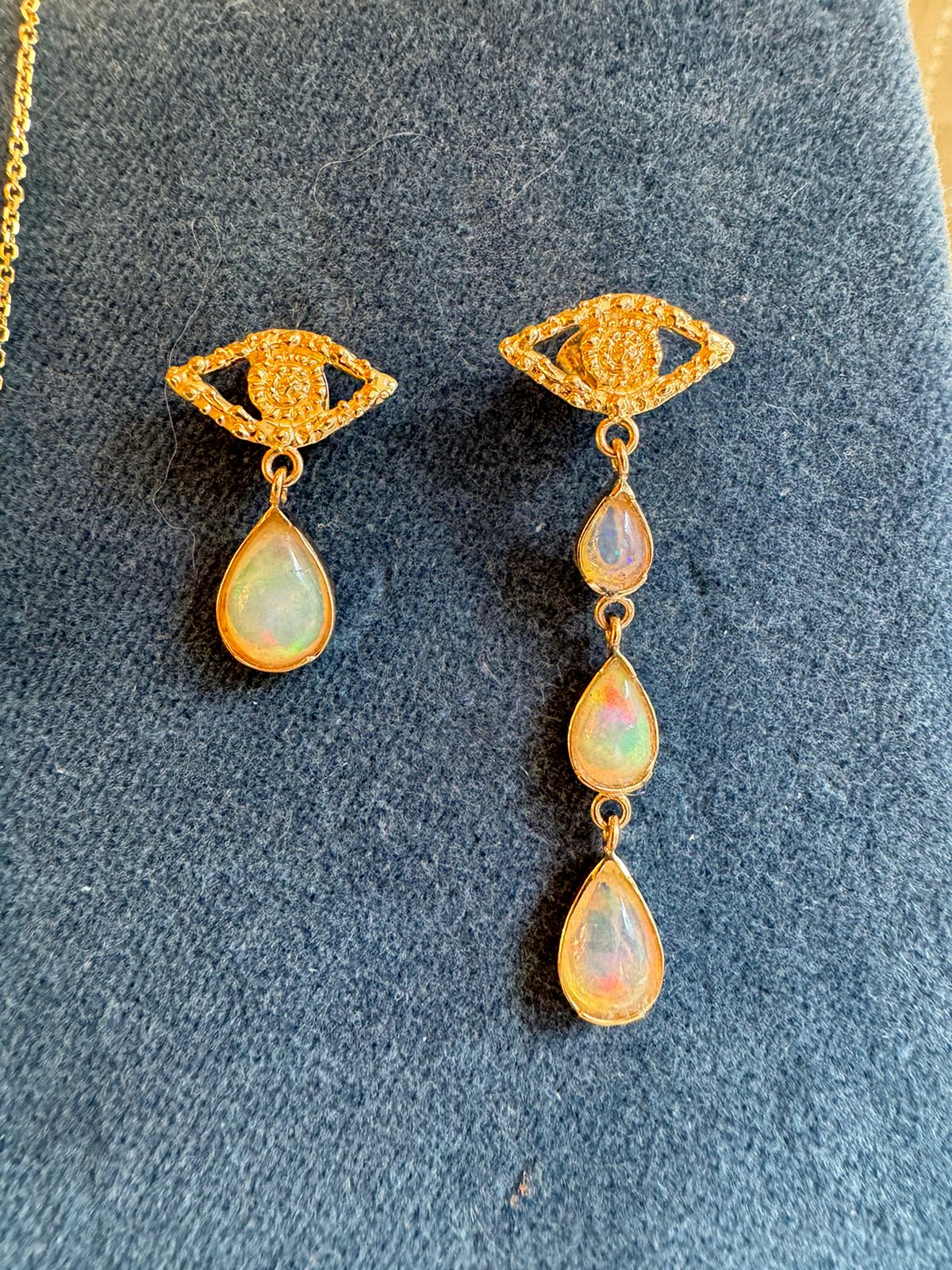 Earrings Eyes with Opals