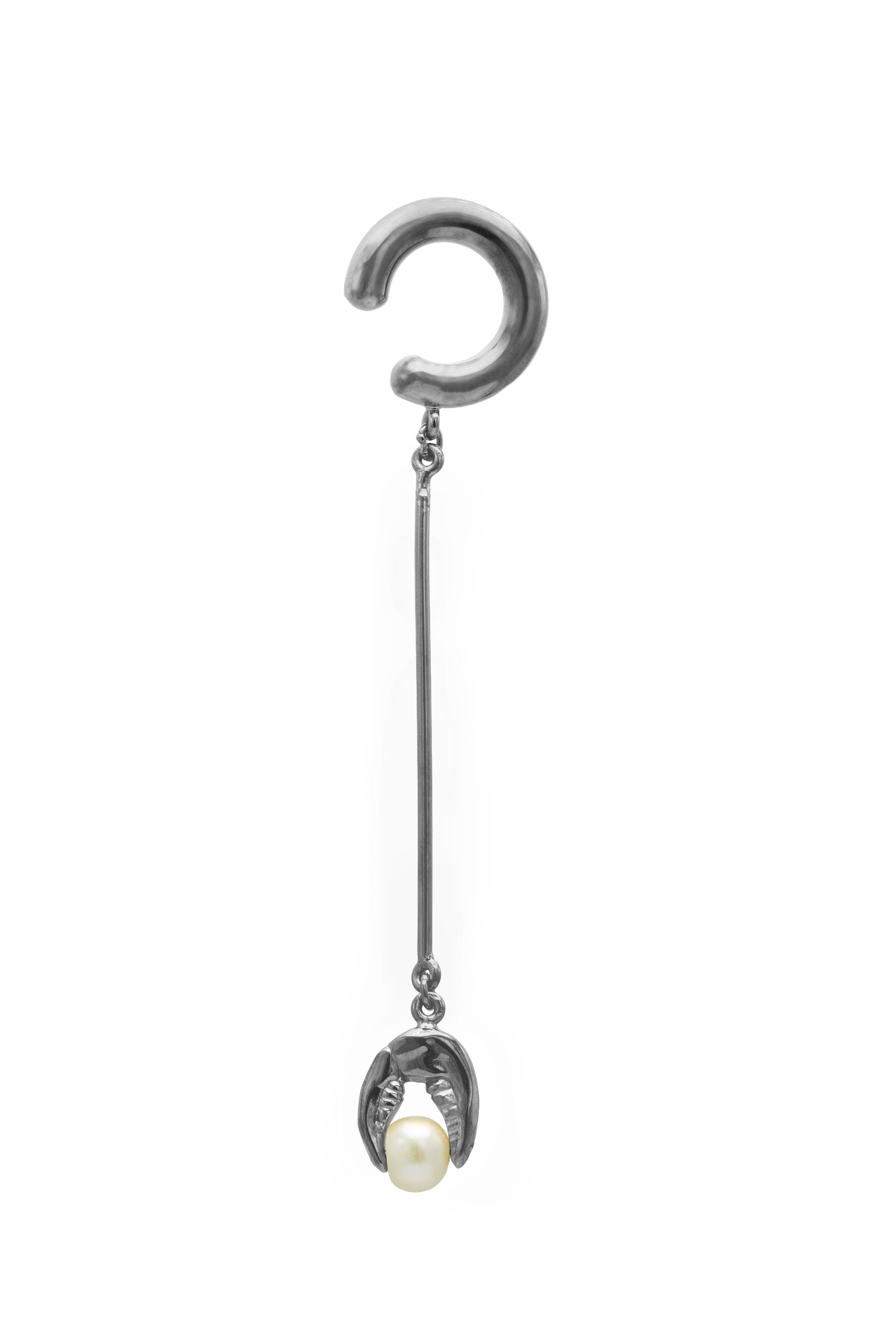 Earcuff Barra Crab & White Pearl