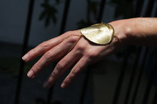 Load image into Gallery viewer, Hand Bracelet Moon - Sophie Simone Designs
